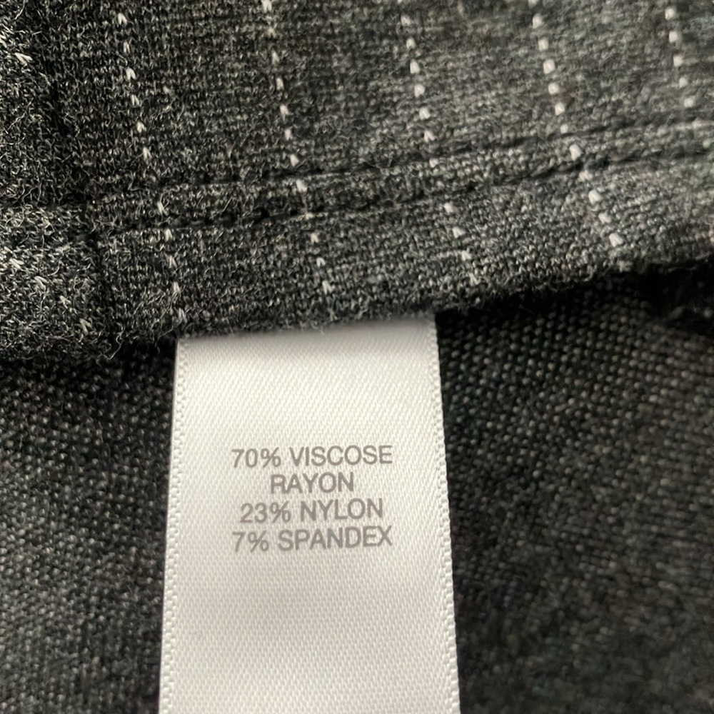Pinstripe women’s dress - Picture 6 of 6